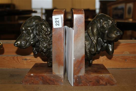 Pair bookends